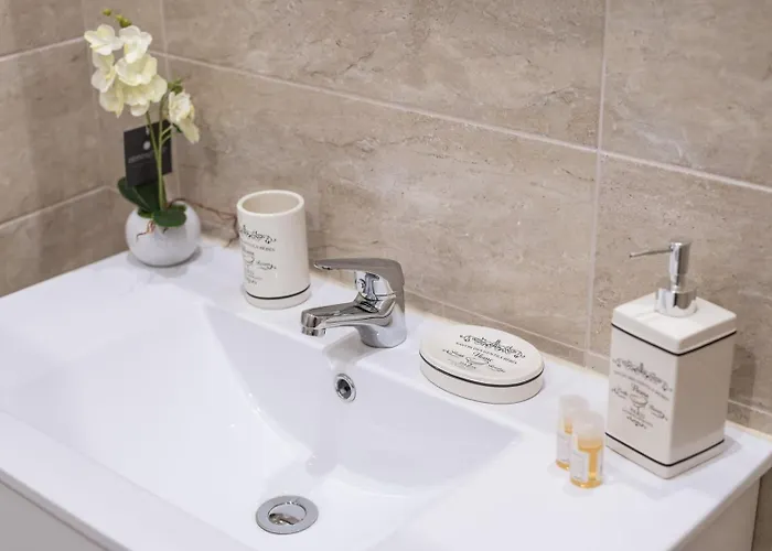 Guestready - Feels Like Heaven